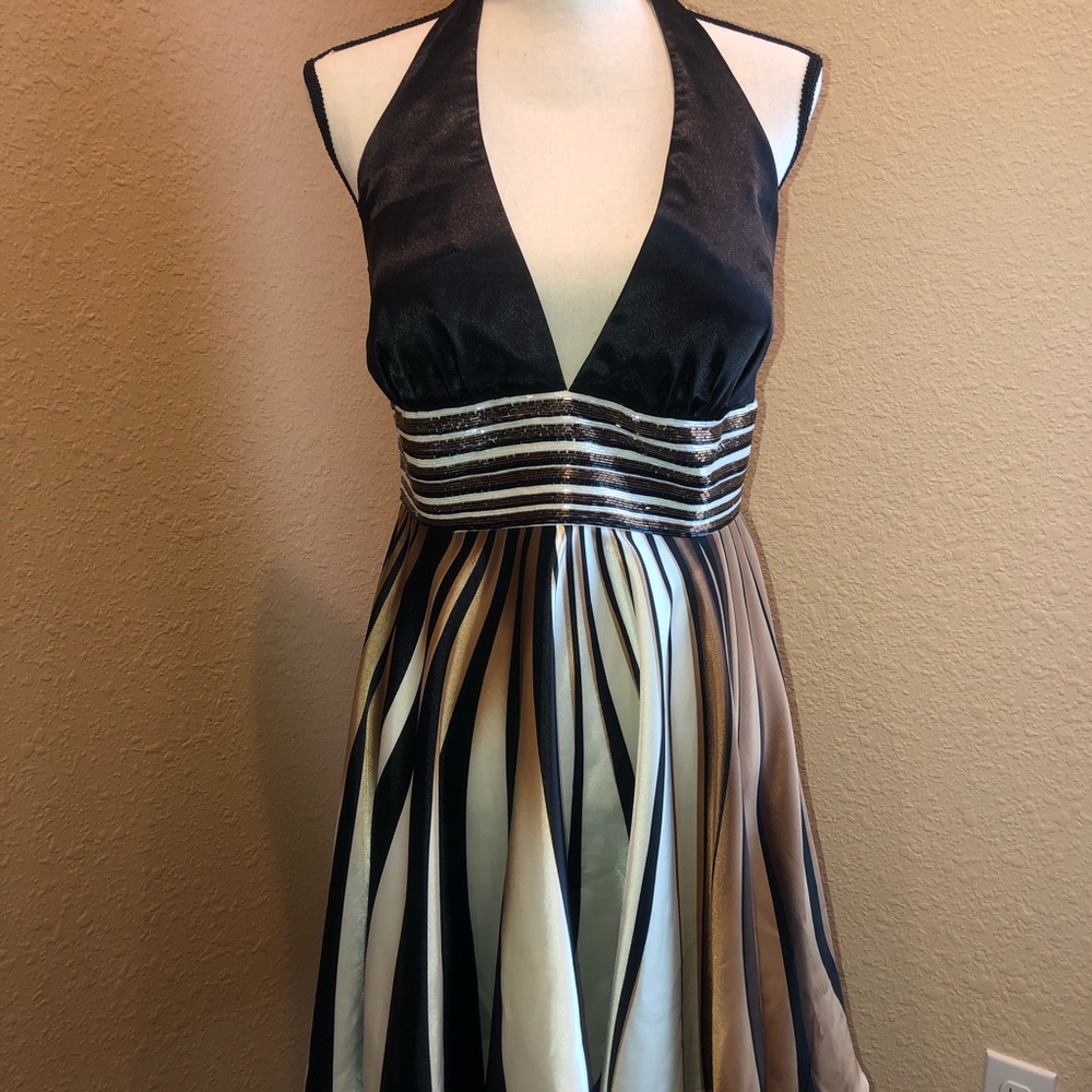 Cocktail Dress.  Excellent condition - Picture 2 of 4